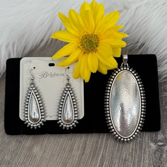 💞BRIGHTON Rare Retired Telluride Collection Silver Plated Pendant - Picture 2 of 3